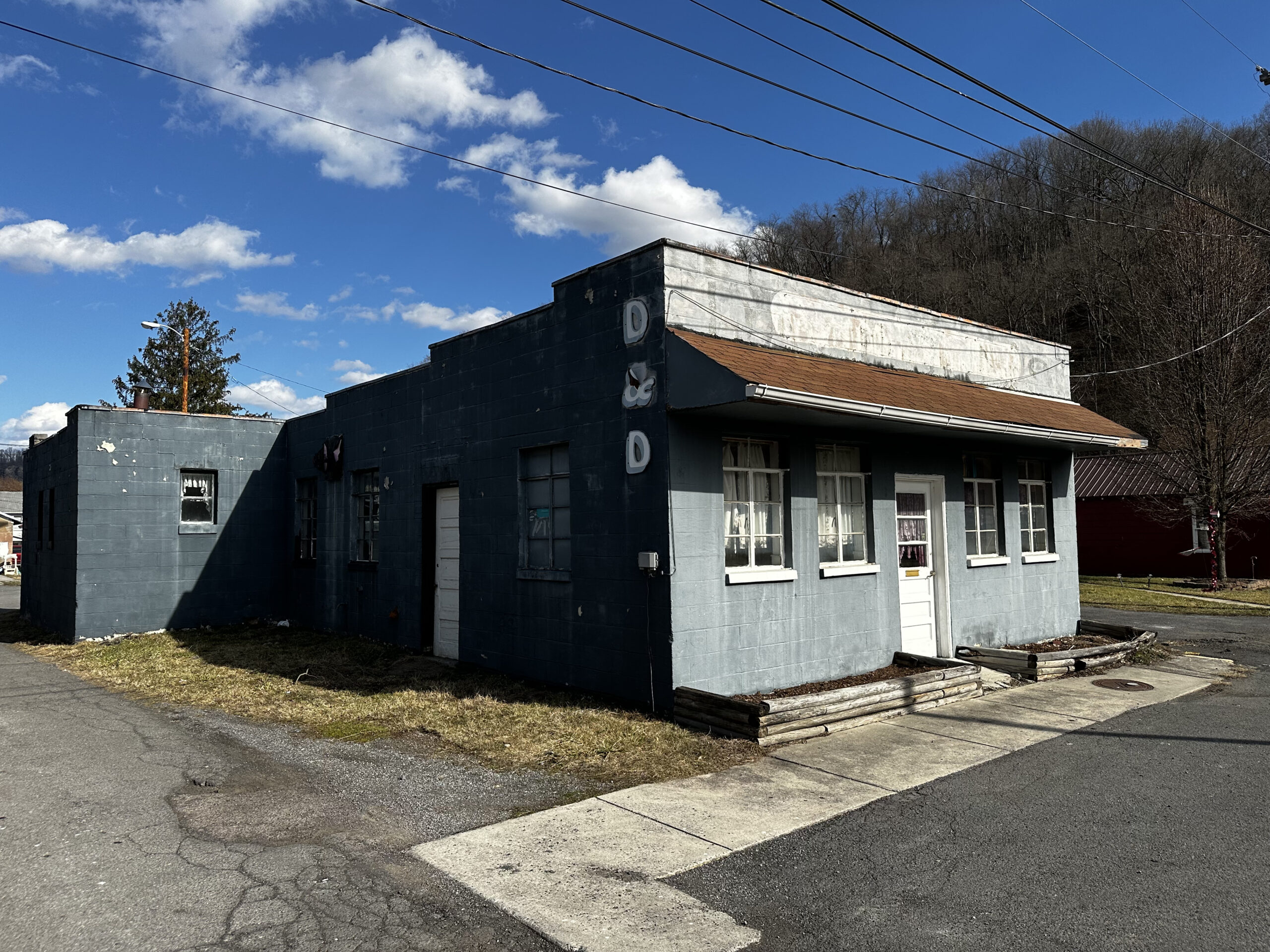 44 MARYLAND STREET, KEYSER, WV Mike Haywood Group